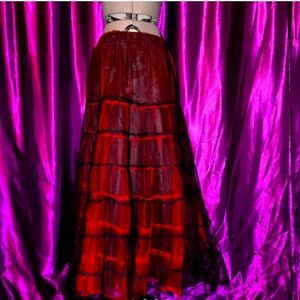 Gorgeous maxi length red & black petticoat/skirt! SUPER RARE & DEADSTOCK!